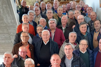 Los jubilados del taller de laminacin de Sidenor celebraron su comida anual