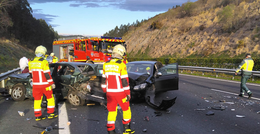 Herido Un Hombre En Un Accidente Con Colisión De Tres Vehículos En La A 8